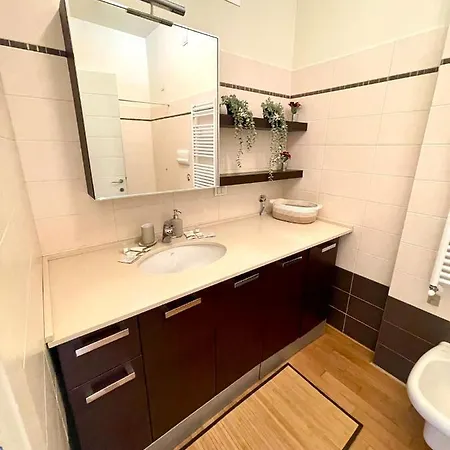Apartment Luxury Four-room In Centro - 2 Min Walk To Train Station Monza