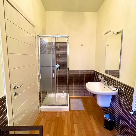 Luxury Four-room In Centro - 2 Min Walk To Train Station Apartment *