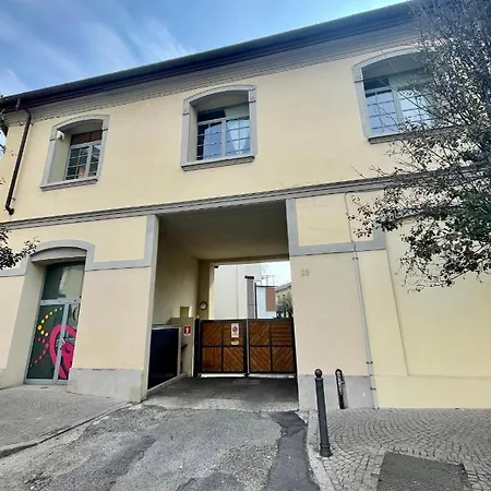 Apartment Luxury Four-room In Centro - 2 Min Walk To Train Station